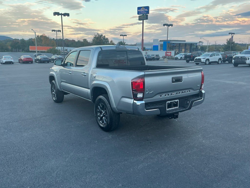 Certified 2023 Toyota Tacoma SR5 AWD/4WD image 9