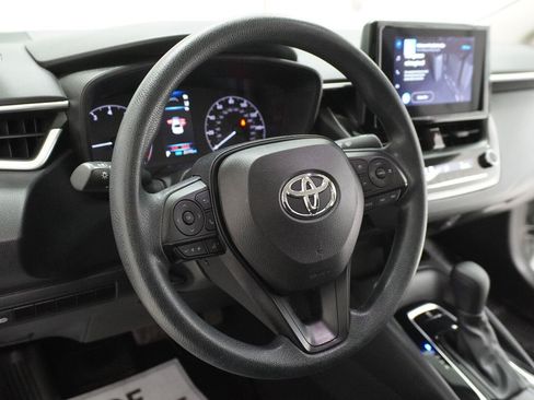 Used 2023 Toyota Corolla LE FWD image 7