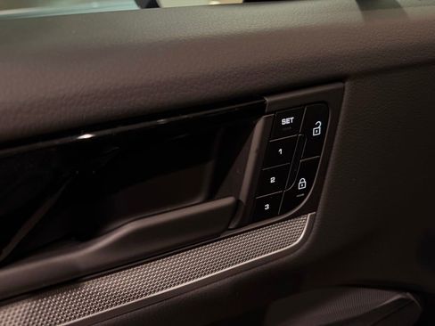 Certified 2026 Porsche Cayenne image 8