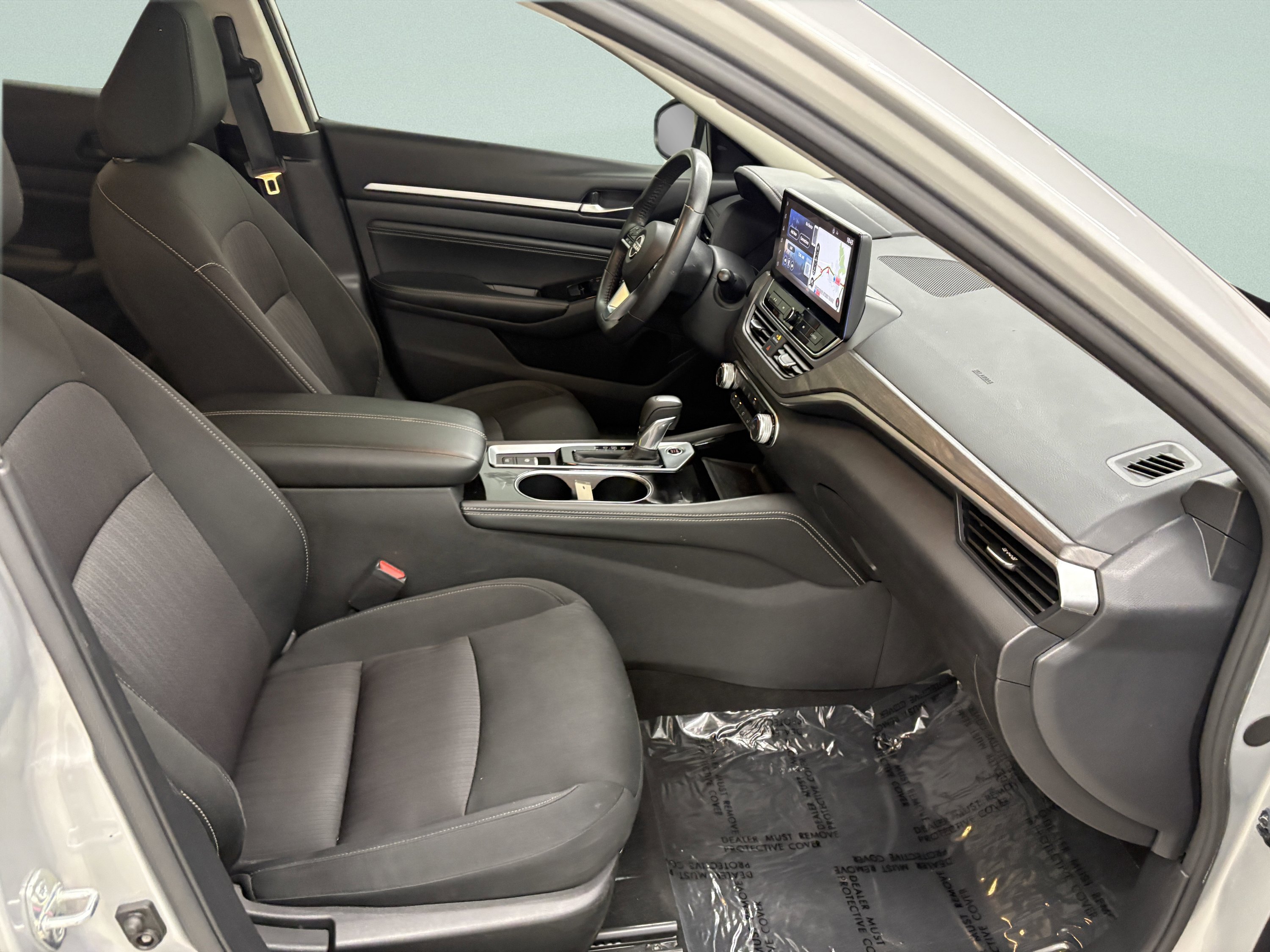 Used 2023 Nissan Altima 2.5 SV w/ SV Premium Package FWD image 24