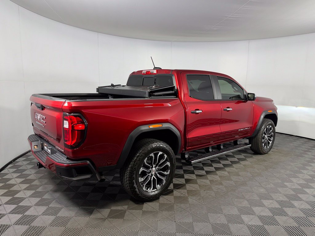 Used 2025 GMC Canyon Denali AWD/4WD image 7