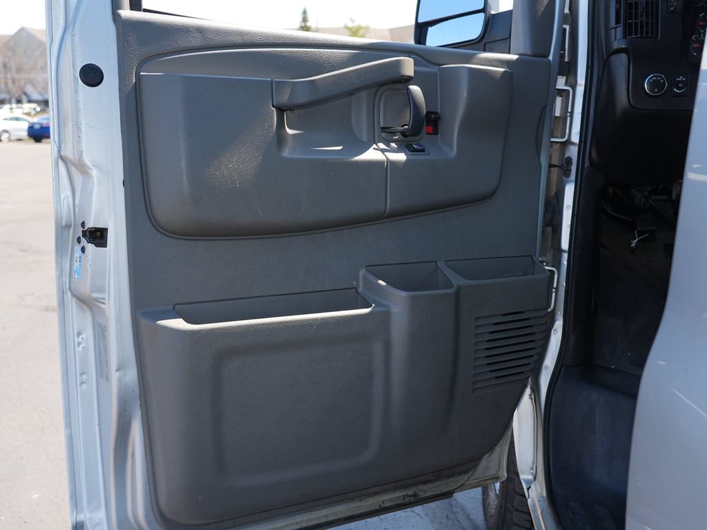 Used 2016 Chevrolet Express 2500 LS RWD image 21