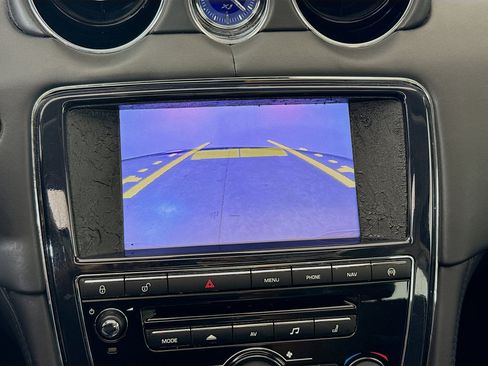 Used 2013 Jaguar XJ L Portfolio RWD image 16