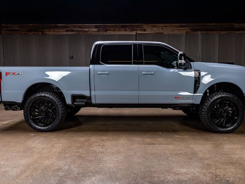 Used 2026 Ford F250 Platinum image 11