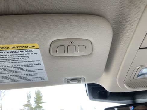 Used 2022 Ford Explorer Limited image 60