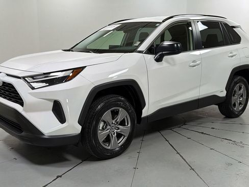 Certified 2025 Toyota RAV4 LE image 1