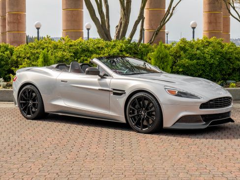 Used 2016 Aston Martin Vanquish Volante RWD image 51