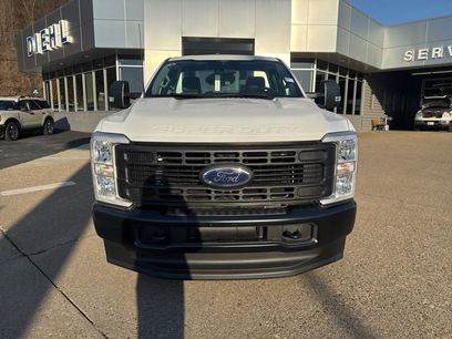 New 2025 Ford F250 XL w/ FX4 Off-Road Package