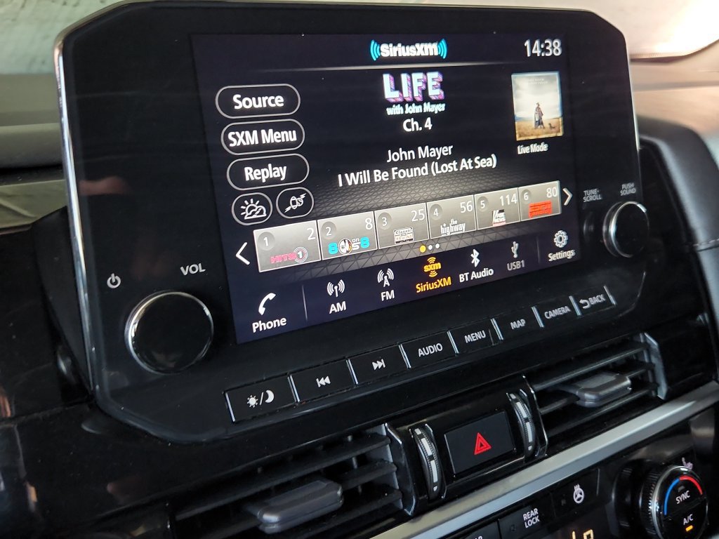 Used 2022 Nissan Pathfinder SL w/ SL Premium Package FWD image 21