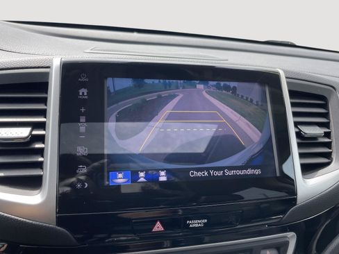 Used 2018 Honda Pilot Touring image 30