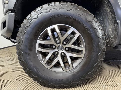 Used 2017 Ford F150 Raptor w/ Equipment Group 802A Luxury AWD/4WD image 19