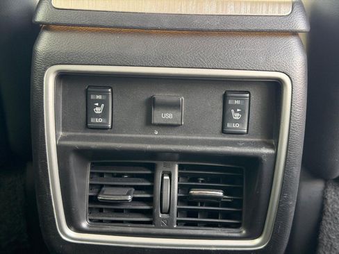 Used 2015 Nissan Murano Platinum w/ Cargo Package FWD image 16