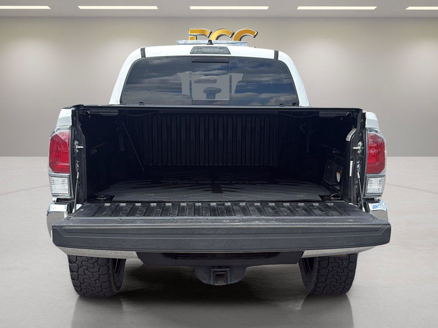 Used 2022 Toyota Tacoma TRD Off-Road AWD/4WD image 20