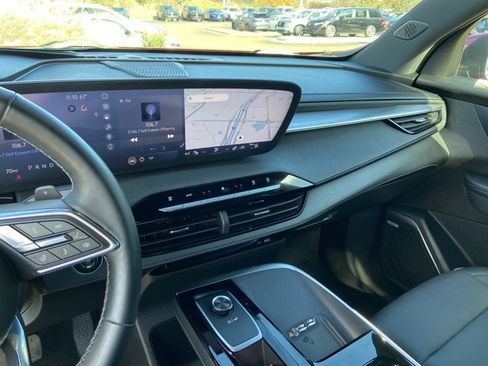 Used 2025 Buick Enclave Preferred w/ Power Package image 22