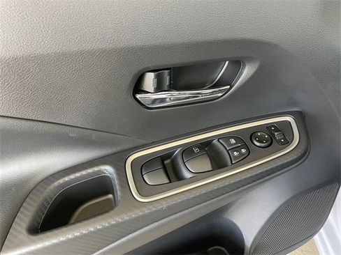 New 2025 Nissan Versa SR w/ Trunk Package image 19