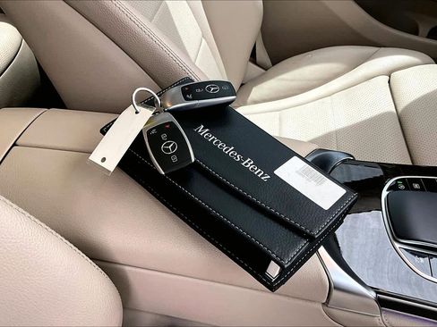 Used 2020 Mercedes-Benz GLC 300 image 15
