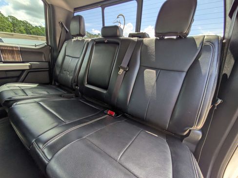 Used 2018 Ford F150 Lariat w/ Equipment Group 502A Luxury AWD/4WD image 7