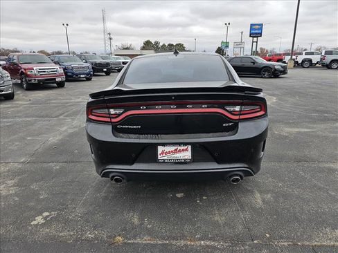 Used 2019 Dodge Charger GT image 4