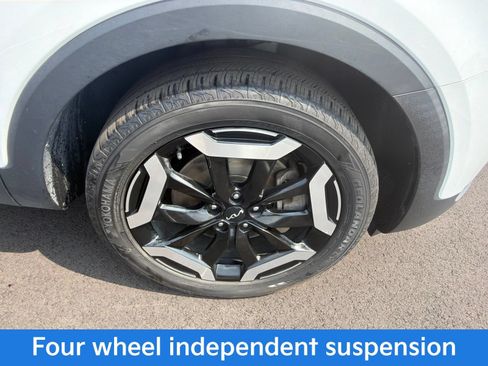 Used 2023 Kia Telluride EX w/ EX Captain's Chair Package FWD image 29
