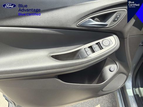 Used 2023 Buick Encore GX Select w/ Sport Touring Package FWD image 15