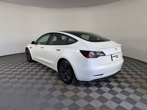 Used 2022 Tesla Model 3 RWD image 3