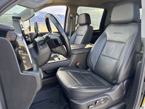 Used 2024 GMC Sierra 3500 Denali w/ Denali Reserve Package image 18