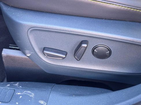 New 2025 Ford Maverick Lobo image 17