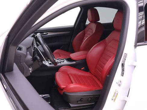 Certified 2024 Alfa Romeo Stelvio Veloce AWD/4WD image 7