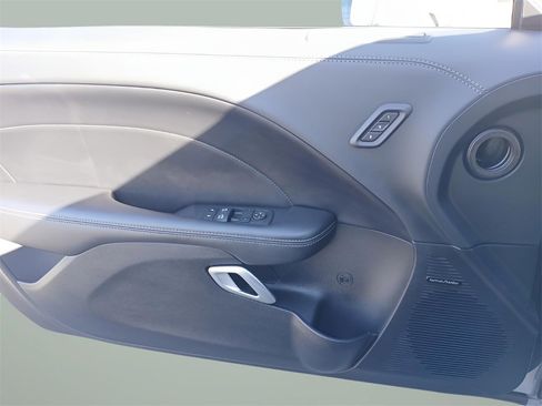 Used 2022 Dodge Challenger R/T w/ Plus Package image 22