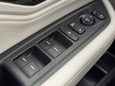 Used 2025 Honda Odyssey Touring image 37