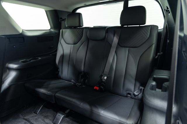 Used 2025 Hyundai Palisade SEL FWD image 24