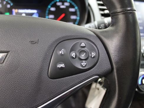 Used 2014 Chevrolet Impala LT w/ Convenience Package FWD image 36