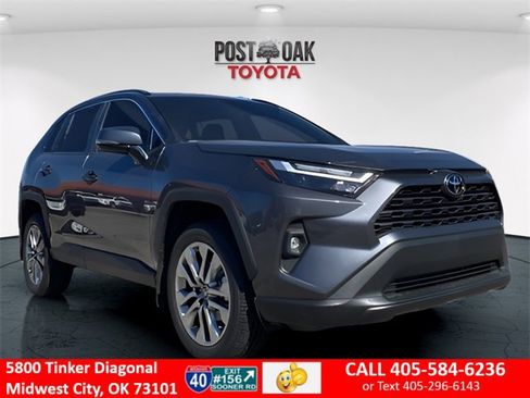 Used 2025 Toyota RAV4 XLE Premium image 1