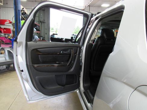 Used 2015 GMC Acadia Denali AWD/4WD image 41