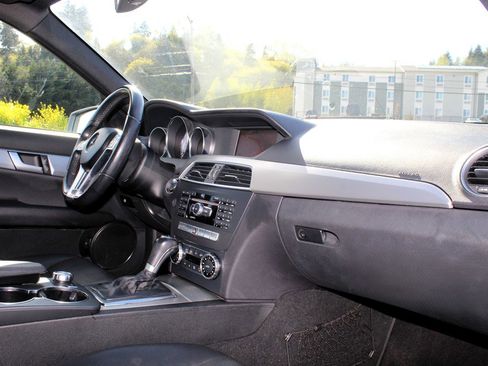 Used 2012 Mercedes-Benz C 300 4MATIC Sedan image 17