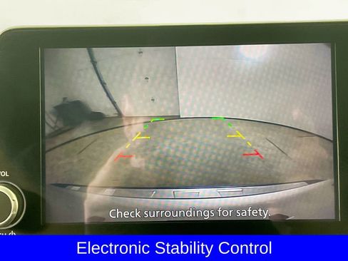 Used 2023 Nissan Rogue SV image 17