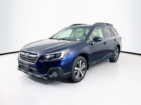 Used 2018 Subaru Outback 2.5i Limited AWD/4WD image 3