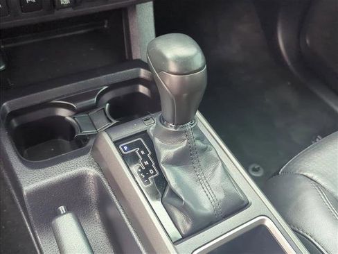 Certified 2022 Toyota Tacoma TRD Off-Road image 24