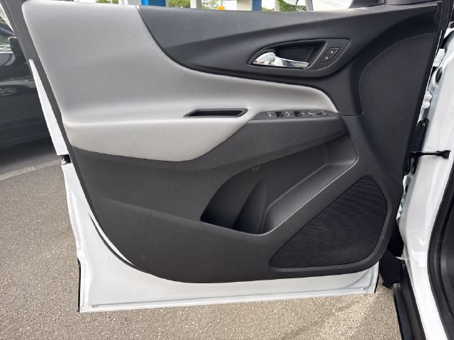 Certified 2024 Chevrolet Equinox LS w/ LS Convenience Package FWD image 11