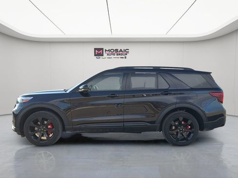 Used 2023 Ford Explorer ST w/ Equipment Group 401A image 4