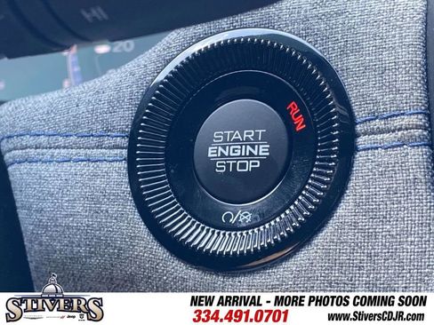 Used 2025 Jeep Compass Latitude image 57