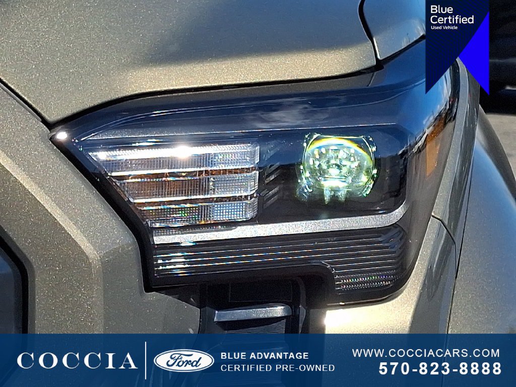 Used 2024 Toyota Tacoma TRD Sport AWD/4WD image 9