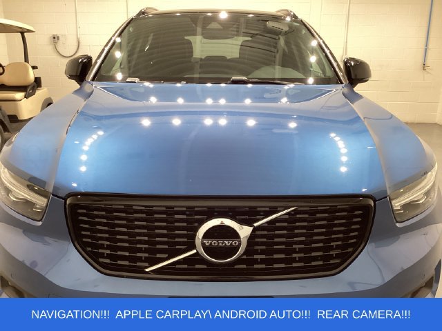 Used 2021 Volvo XC40 T5 R-Design w/ Climate Package AWD/4WD image 2