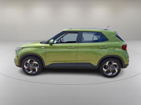 Used 2023 Hyundai Venue SEL w/ Cargo Package FWD image 6