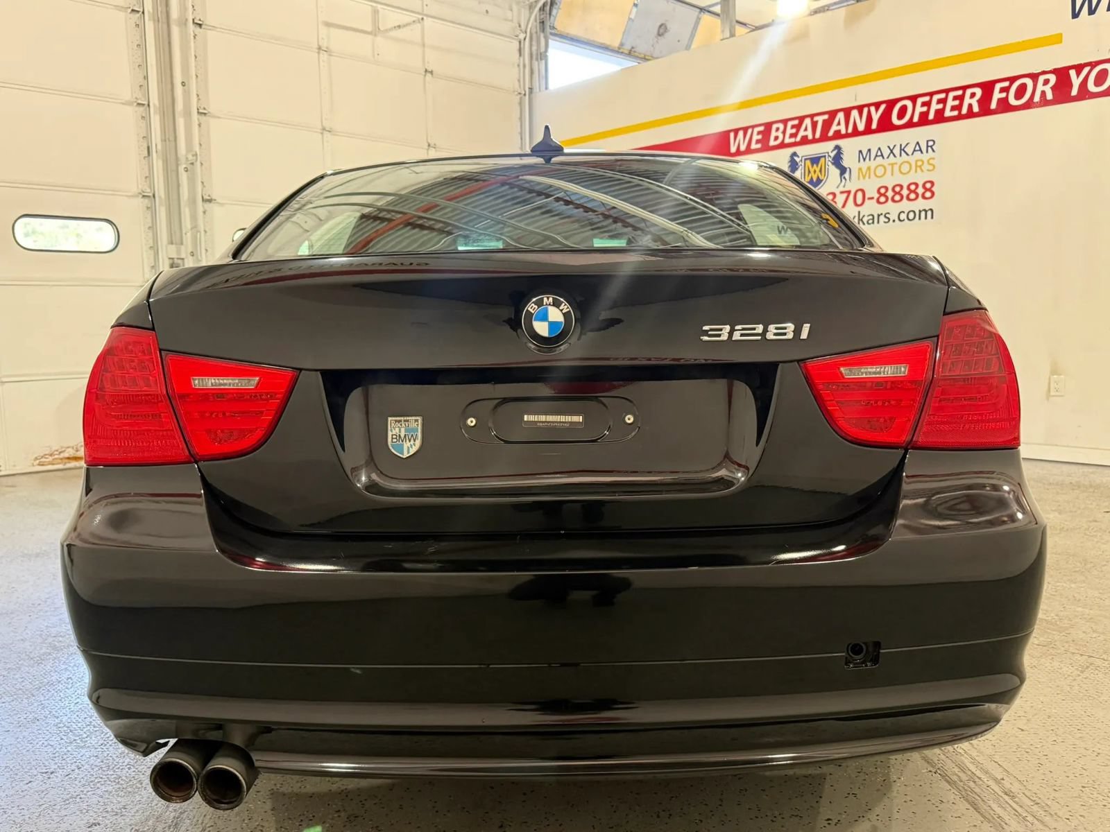 Used 2009 BMW 328i Sedan RWD image 8