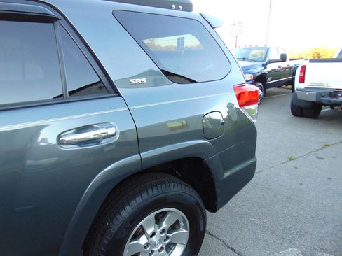 Used 2012 Toyota 4Runner SR5 image 34