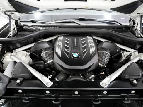 Used 2022 BMW X5 M50i w/ Executive Package image 46