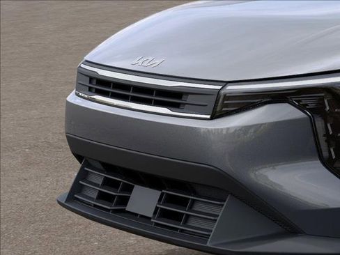 New 2025 Kia K4 LXS image 34