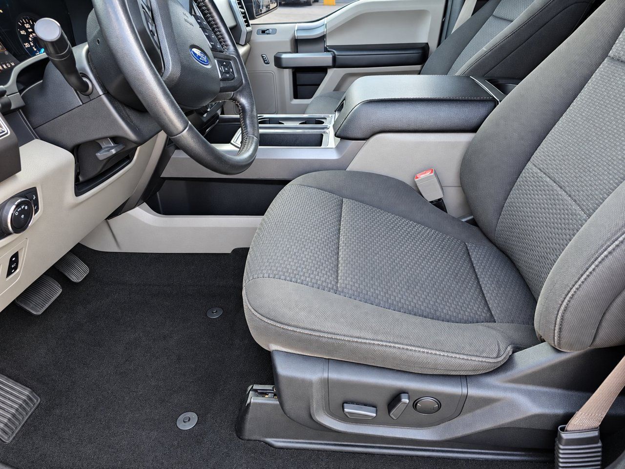 Used 2019 Ford F150 XLT w/ Equipment Group 302A Luxury RWD image 15
