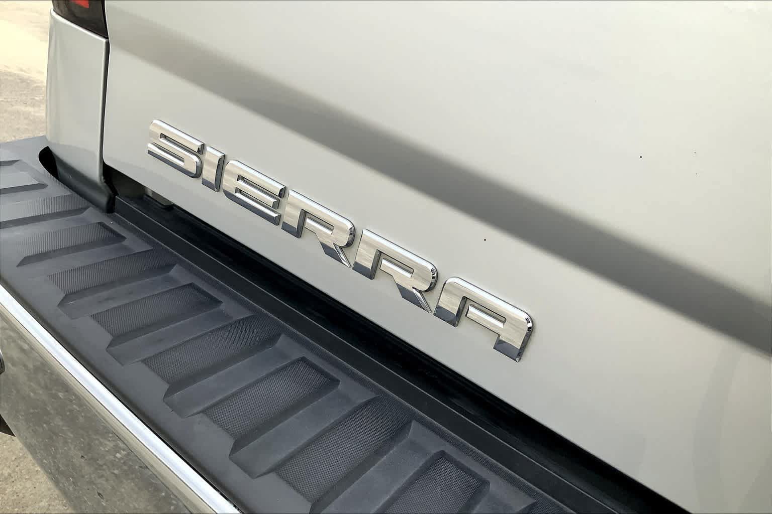 Used 2015 GMC Sierra 1500 SLE w/ Texas SLE Value Package RWD image 27